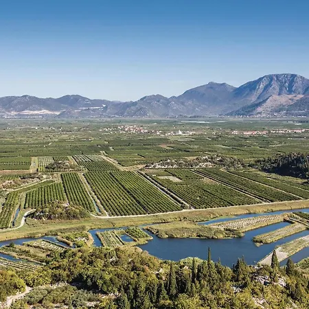 2 Bedroom Awesome In Klek