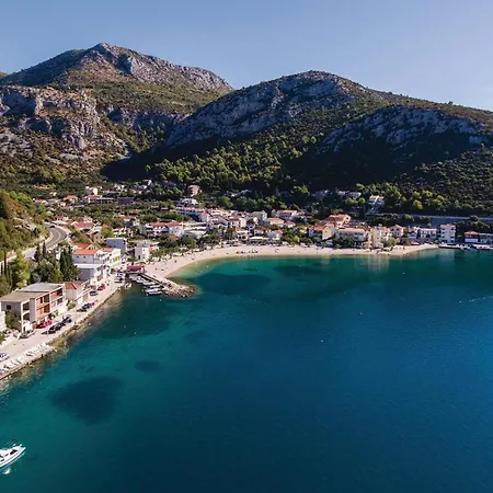 Apartament 2 Bedroom Awesome In