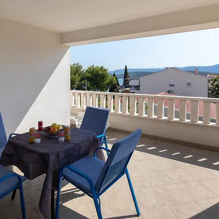 Beautiful In With House Sea View